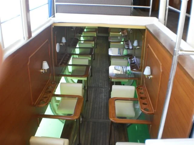 Restaurant boat | Glass bottom boat